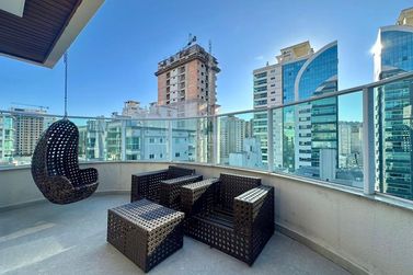 Apartamento &agrave; venda - 415m&sup2; - Meia Praia