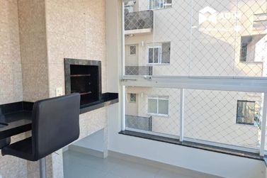 Apartamento para alugar - 135m&sup2; - Meia Praia