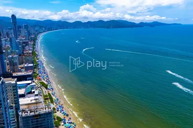 Apartamento &agrave; venda - 80m&sup2; - Meia Praia