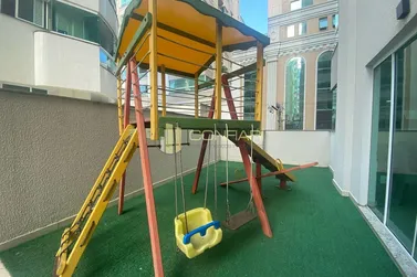 Apartamento &agrave; venda - 127m&sup2; - Meia Praia