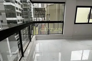 Apartamento &agrave; venda - 101m&sup2; - Meia Praia