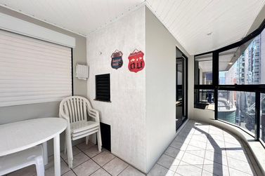 Apartamento &agrave; venda - 120m&sup2; - Meia Praia