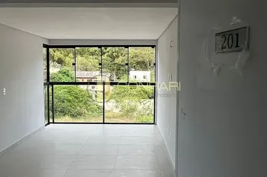 Apartamento &agrave; venda - 54m&sup2; - Pereque