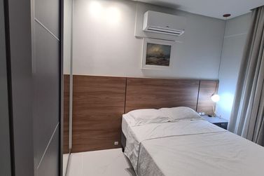 Apartamento &agrave; venda - 85m&sup2; - Meia Praia