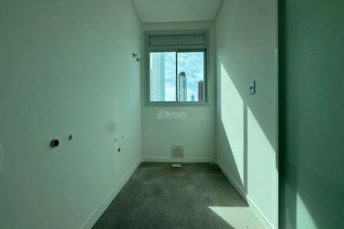 Apartamento &agrave; venda - 143m&sup2; - Centro