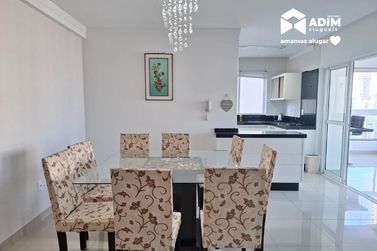 Apartamento para alugar - 135m&sup2; - Meia Praia