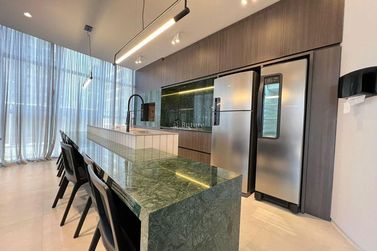 Apartamento &agrave; venda - 129m&sup2; - Meia Praia