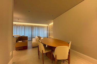 Apartamento &agrave; venda - 138m&sup2; - Centro