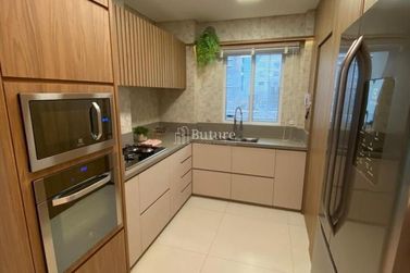 Apartamento &agrave; venda - 141m&sup2; - Meia Praia