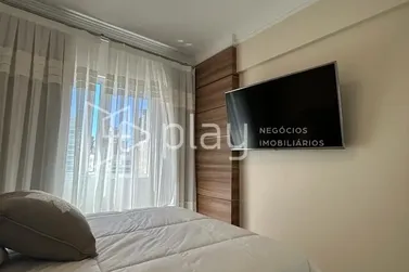 Apartamento &agrave; venda - 163m&sup2; - Meia Praia