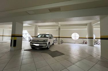 Apartamento &agrave; venda - 145m&sup2; - Meia Praia
