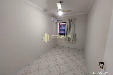 Apartamento &agrave; venda - 117m&sup2; - Meia Praia