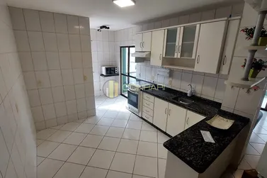 Apartamento para alugar - 163m&sup2; - meia praia