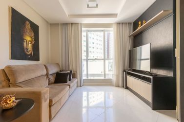 Apartamento &agrave; venda - 121m&sup2; - Meia Praia