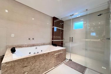 Apartamento &agrave; venda - 320m&sup2; - Meia Praia