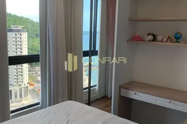 Apartamento para alugar - 125m&sup2; - Meia Praia