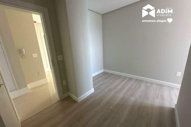 Apartamento para alugar - 170m&sup2; - Centro