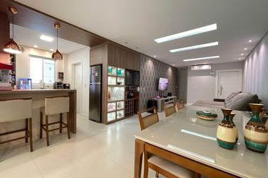 Apartamento &agrave; venda - 141m&sup2; - Meia Praia
