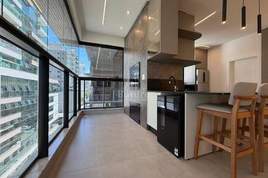 Apartamento &agrave; venda - Meia Praia