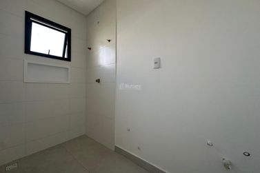 Apartamento &agrave; venda - 95m&sup2; - Meia Praia