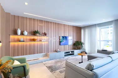 Apartamento &agrave; venda - 188m&sup2; - Meia Praia