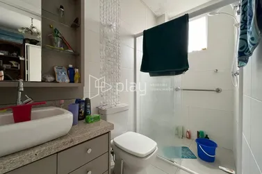 Apartamento &agrave; venda - 145m&sup2; - Meia Praia