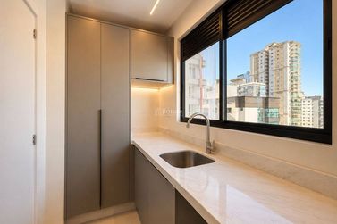 Apartamento &agrave; venda - Meia Praia