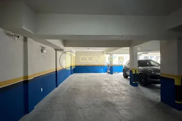 Apartamento &agrave; venda - 110m&sup2; - meia praia