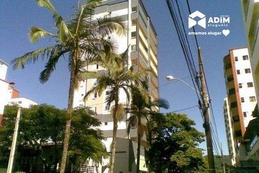 Apartamento para alugar - 121m&sup2; - Centro