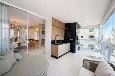 Apartamento &agrave; venda - Meia Praia