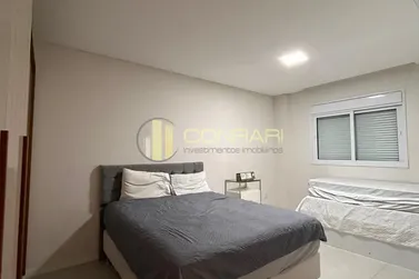 Apartamento para alugar - 132m&sup2; - Meia praia