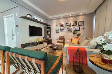 Apartamento &agrave; venda - 146m&sup2; - Meia Praia