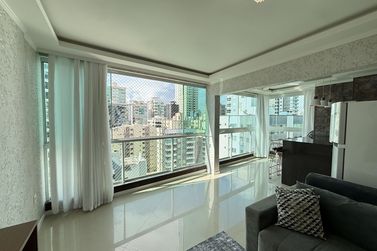 Apartamento &agrave; venda - 120m&sup2; - Meia Praia