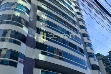 Apartamento &agrave; venda - 206m&sup2; - Meia Praia