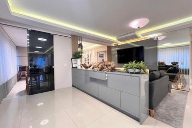 Apartamento &agrave; venda - 320m&sup2; - Meia Praia