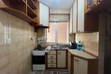 Apartamento para alugar - 55m&sup2; - Centro