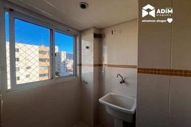 Apartamento para alugar - 83m&sup2; - Centro