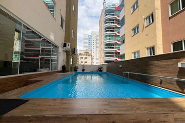 Apartamento &agrave; venda - 156m&sup2; - Meia Praia