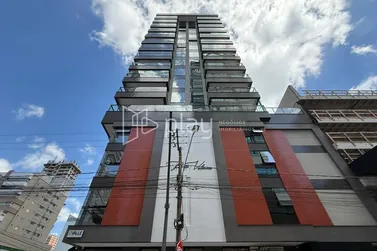 Apartamento &agrave; venda - 131m&sup2; - Meia Praia