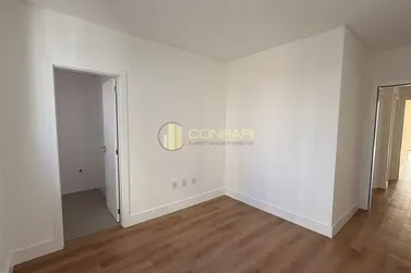 Apartamento &agrave; venda - 103m&sup2; - Meia Praia