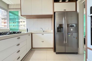 Apartamento &agrave; venda - 245m&sup2; - Centro