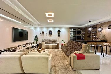 Apartamento &agrave; venda - 300m&sup2; - Meia Praia