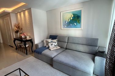 Apartamento &agrave; venda - 120m&sup2; - Meia Praia