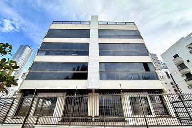 Apartamento &agrave; venda - 85m&sup2; - Meia Praia