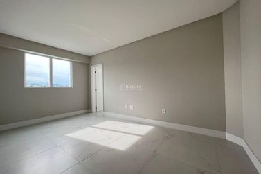 Apartamento &agrave; venda - 197m&sup2; - Meia Praia