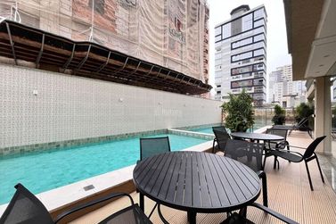 Apartamento &agrave; venda - 119m&sup2; - Meia Praia