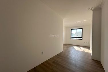 Apartamento &agrave; venda - 180m&sup2; - Meia Praia
