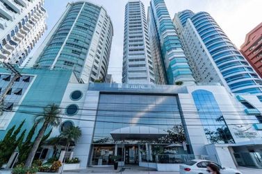 Apartamento &agrave; venda - 421m&sup2; - Centro