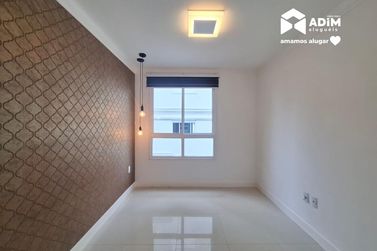 Apartamento para alugar - 270m&sup2; - Meia Praia