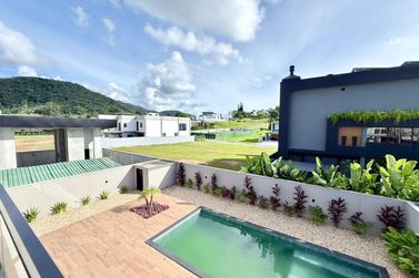 Casa &agrave; venda - 411m&sup2; - Centro